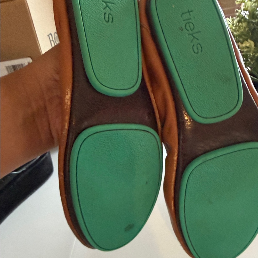 Tieks shoes - Picture 5 of 9